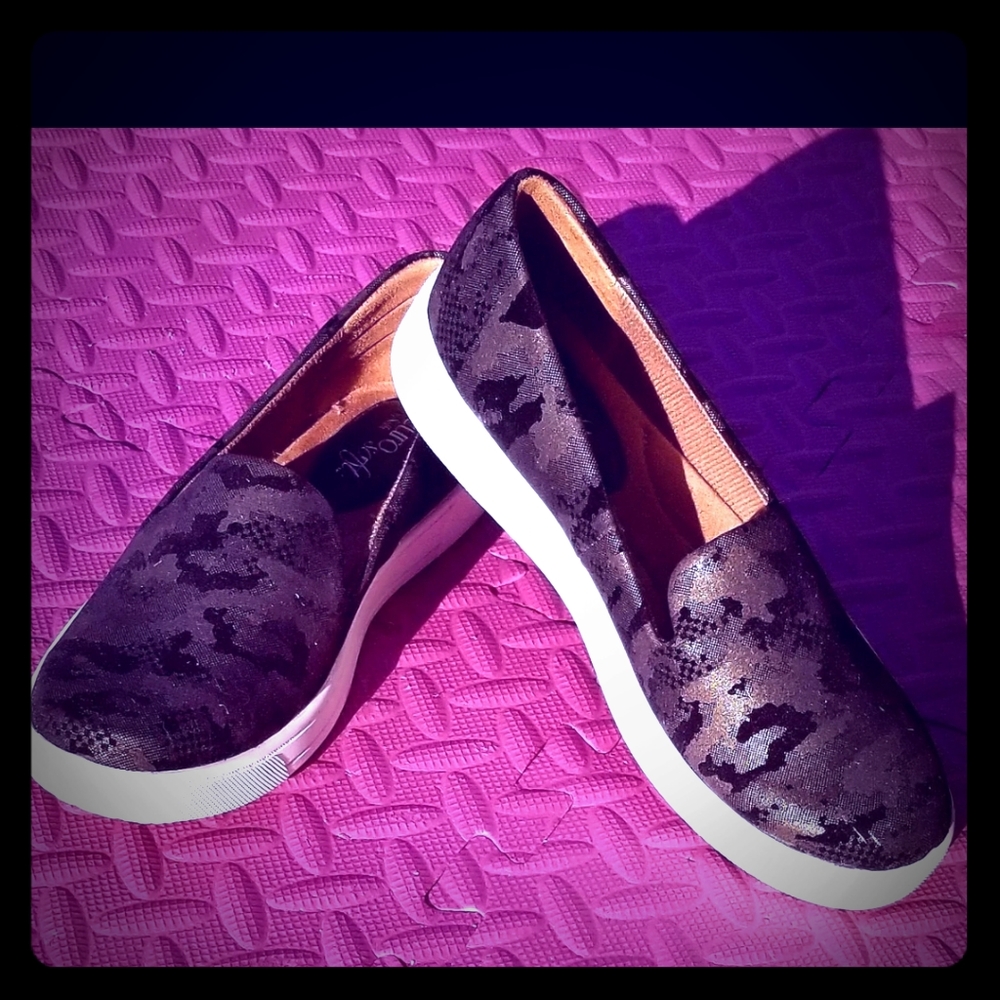 Camo Memory Foam Flats